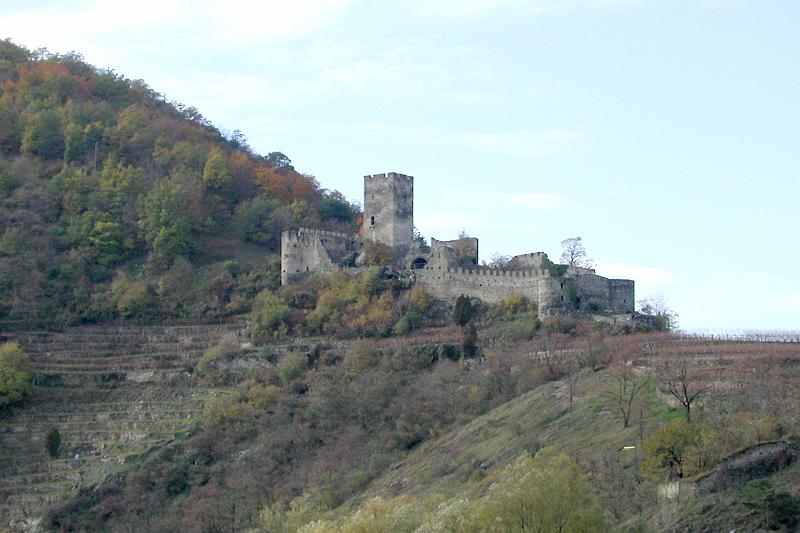 DSCN1568 One of the many castles along the river.