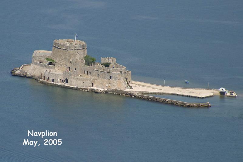IMG_2585 The fortress in the harbor.